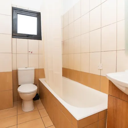 Ξενοδοχείο Flora Πρωταράς