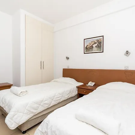 Flora Ξενοδοχείο