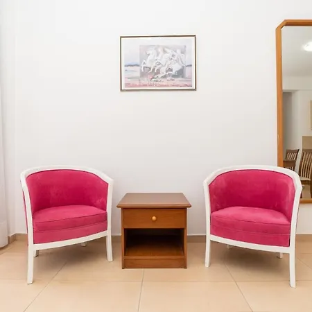 Flora Πρωταράς