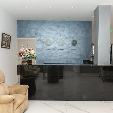 Flora 2* بروتاراس